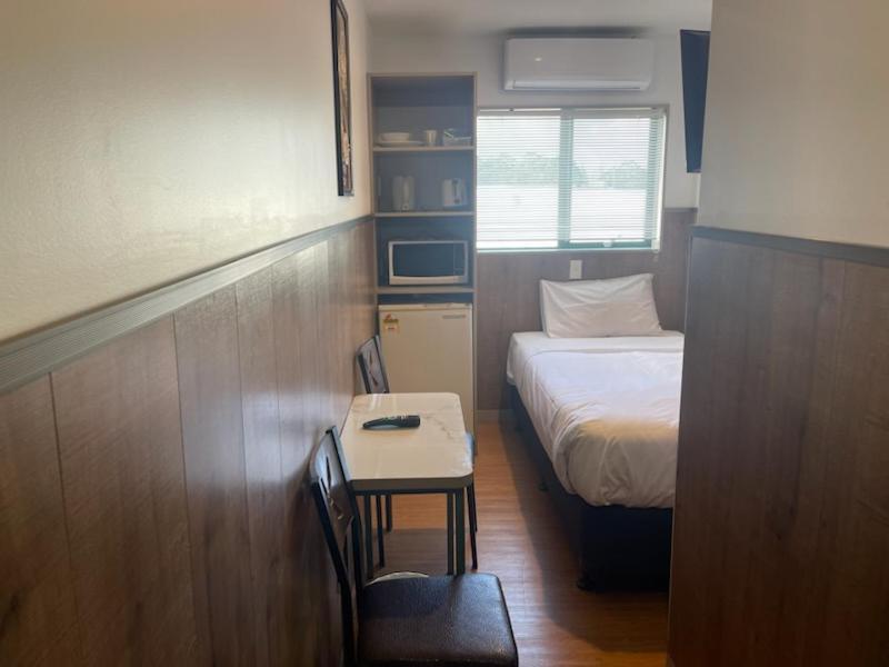 Conway Motel Manukau Окленд Екстер'єр фото