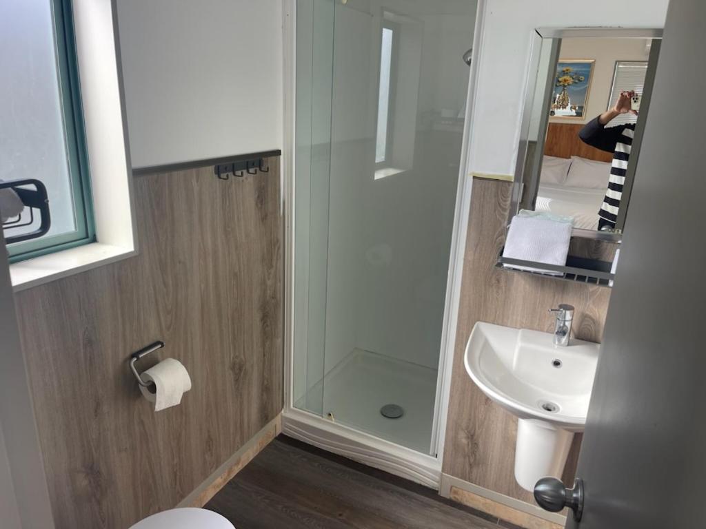 Conway Motel Manukau Окленд Екстер'єр фото
